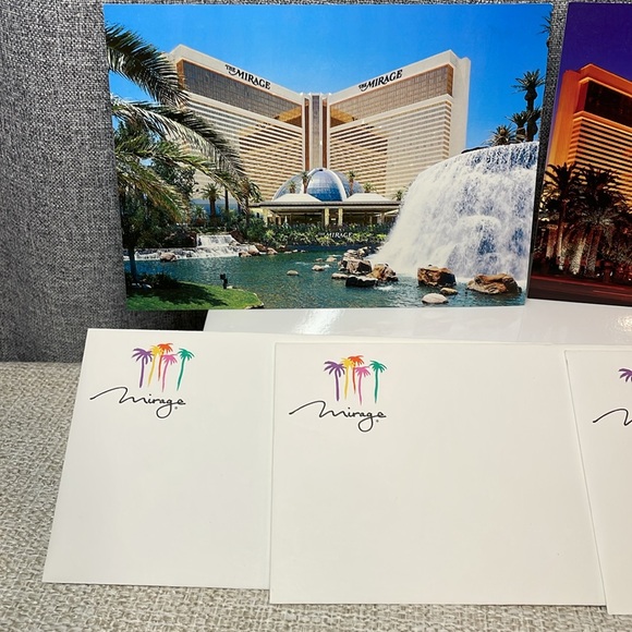 Vintage Mirage Las Vegas post cards & envelopes - Picture 2 of 6